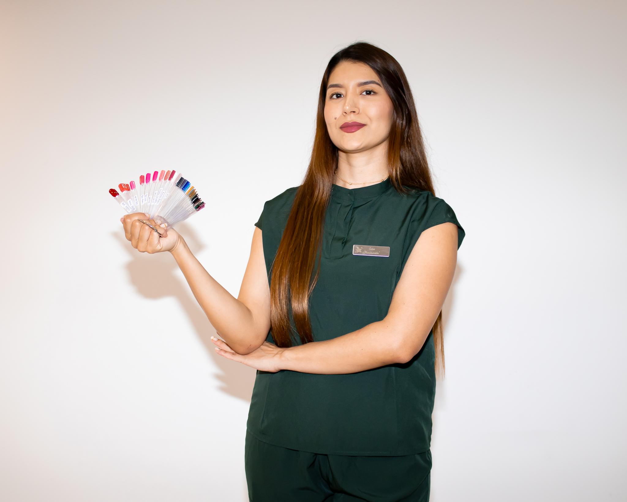 Sara Alexandra foto manicurista